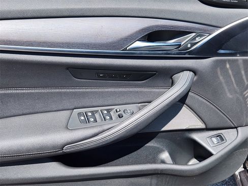 Used 2022 BMW 540i xDrive w/ Premium Package image 26