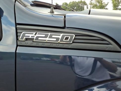 Used 2016 Ford F250 XL w/ XL Appearance Package AWD/4WD image 5