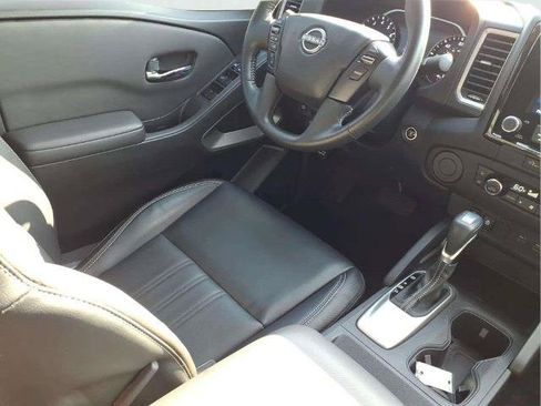Certified 2024 Nissan Frontier SL RWD image 11