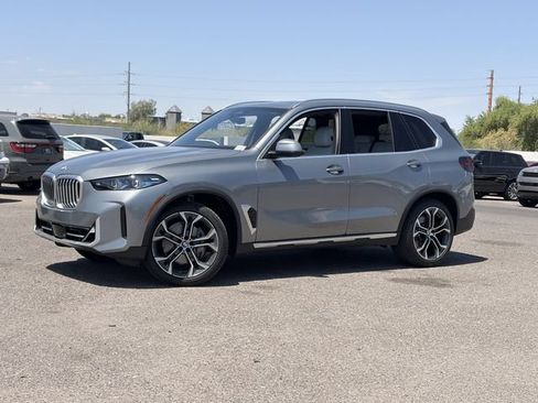 Used 2024 BMW X5 sDrive40i w/ Premium Package RWD image 2