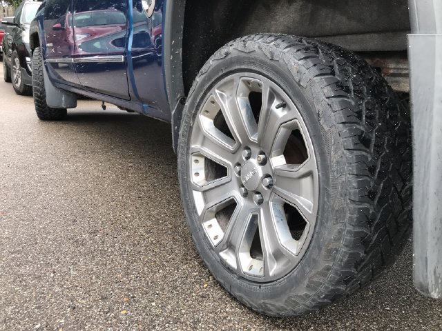 Used 2016 GMC Sierra 1500 Denali w/ Denali Ultimate Package AWD/4WD image 12