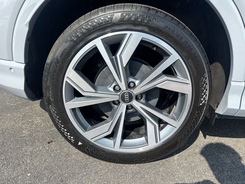 Used 2024 Audi Q4 e-tron Premium Plus w/ Premium Plus image 24