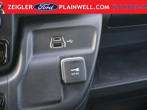 Used 2025 RAM ProMaster 2500 w/ U-Haul Equipment Group FWD image 21