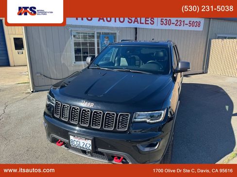 Used 2018 Jeep Grand Cherokee Trailhawk w/ Trailhawk Luxury Group image 1
