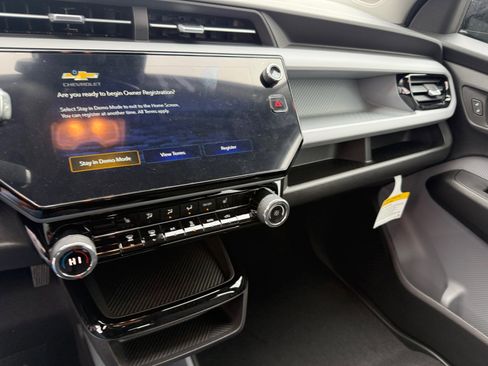 New 2027 Chevrolet Bolt LT w/ Comfort Package FWD image 12