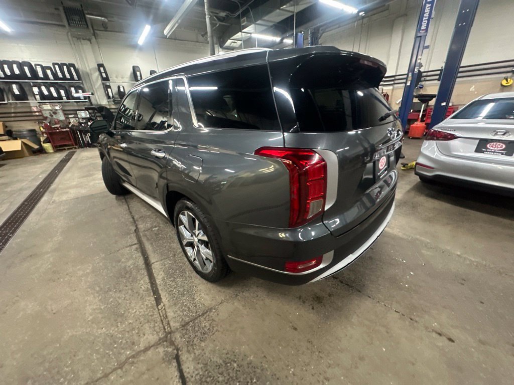 Used 2020 Hyundai Palisade SEL w/ Premium Package AWD/4WD image 4