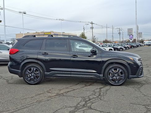 Used 2023 Subaru Ascent Onyx Edition image 8