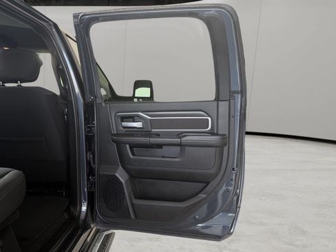 Used 2025 RAM 2500 Big Horn AWD/4WD image 14
