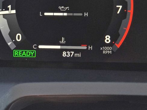 Certified 2025 Toyota Tacoma TRD Off-Road AWD/4WD image 29
