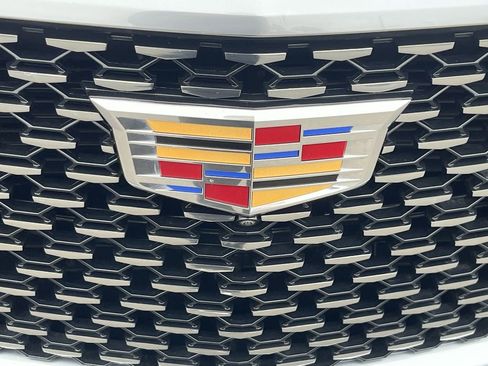 Used 2023 Cadillac Escalade Premium Luxury image 24