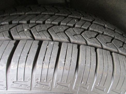 Used 2019 Chevrolet Blazer LT image 10