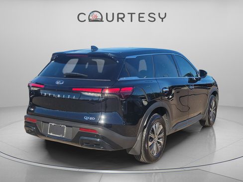 Certified 2025 INFINITI QX60 Pure image 4