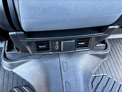 Used 2025 Chevrolet Silverado 2500 LT AWD/4WD image 11
