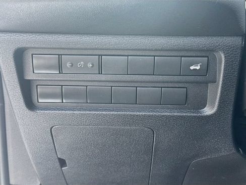 Used 2022 Mitsubishi Outlander SE FWD image 11