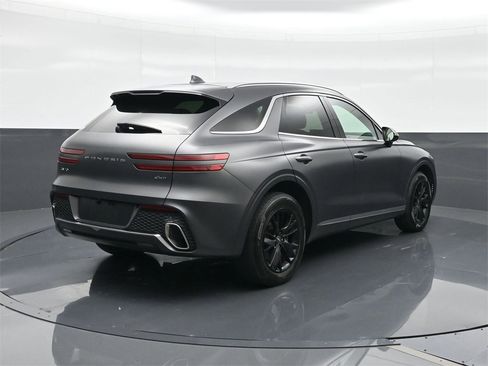 Used 2022 Genesis GV70 2.5T image 13