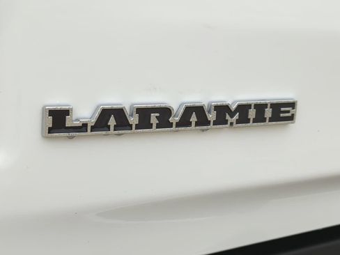 Used 2025 RAM 1500 Laramie w/ Sport Appearance Package AWD/4WD image 5
