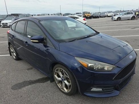 Used 2016 Ford Focus ST w/ Equipment Group 401A FWD image 2