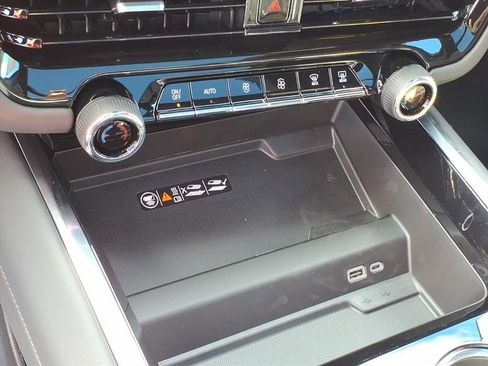 New 2026 Chevrolet Tahoe High Country image 22