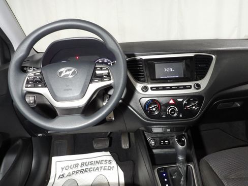 Used 2019 Hyundai Accent SE image 11