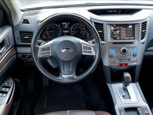 Used 2013 Subaru Outback 2.5i Limited w/ Special Appearance Pkg image 5
