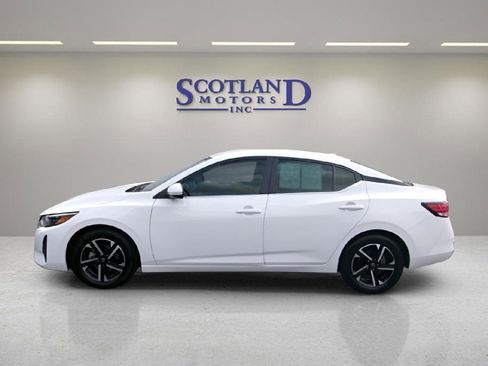 Used 2024 Nissan Sentra SV FWD image 1
