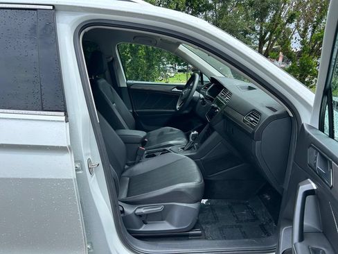 Used 2023 Volkswagen Tiguan SE FWD image 42