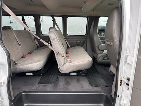 Used 2020 Chevrolet Express 3500 LT w/ LT Preferred Equipment Group image 11