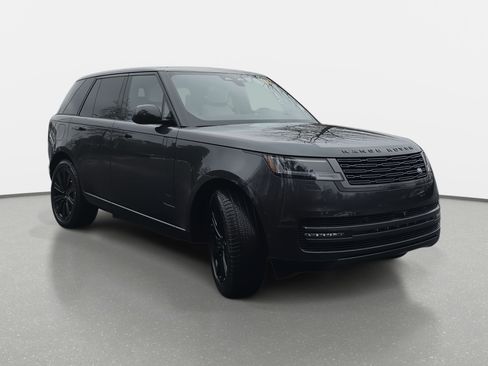 New 2026 Land Rover Range Rover SE image 3