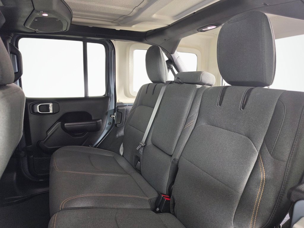 Used 2024 Jeep Wrangler Unlimited w/ Convenience Group AWD/4WD image 32