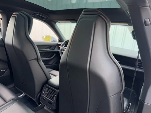 Used 2020 Porsche Taycan 4S w/ Premium Package image 41