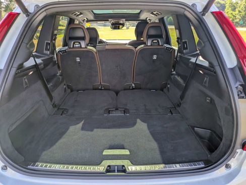 Used 2022 Volvo XC90 T6 Momentum AWD/4WD image 13