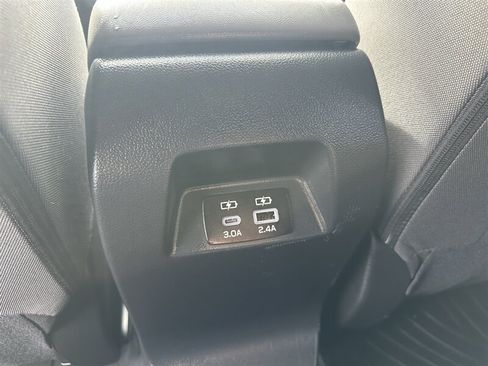Used 2025 Subaru Crosstrek 2.0i Premium AWD/4WD image 18