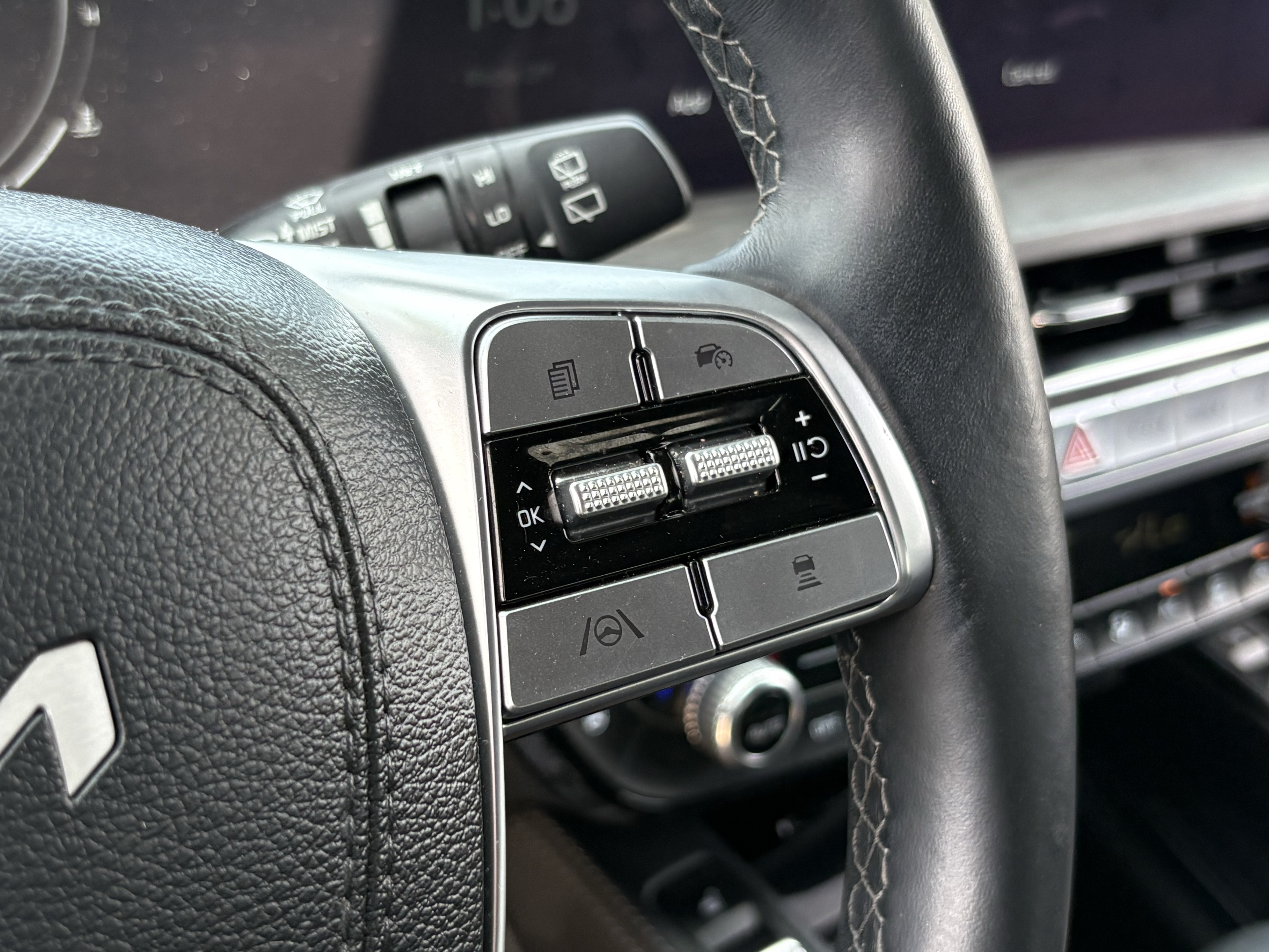 Certified 2025 Kia Telluride SX X-Line AWD/4WD image 25