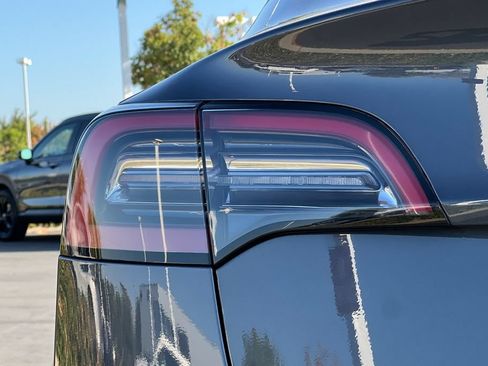 Used 2023 Tesla Model 3 Standard Range RWD image 25