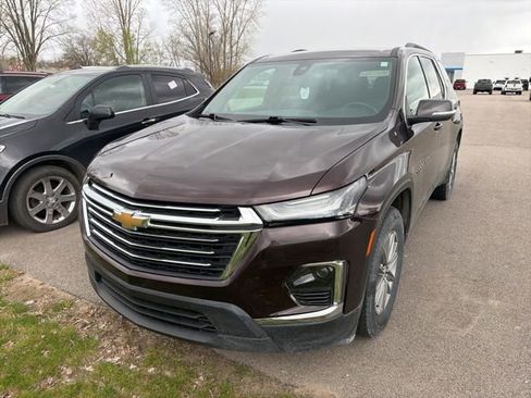 Used 2023 Chevrolet Traverse LT w/ LPO, Floor Liner Package AWD/4WD image 3