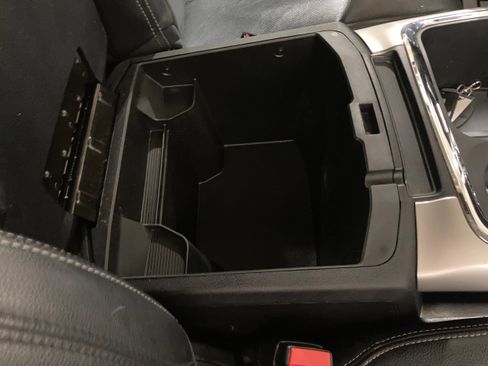 Used 2018 RAM 1500 Laramie w/ Convenience Group image 8