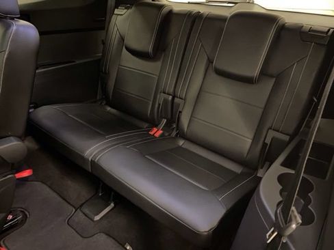 Used 2021 Volkswagen Atlas SE w/ Panoramic Sunroof Package AWD/4WD image 25