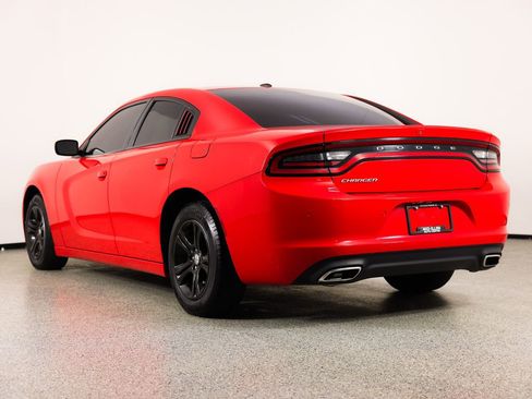 Used 2019 Dodge Charger SXT image 7
