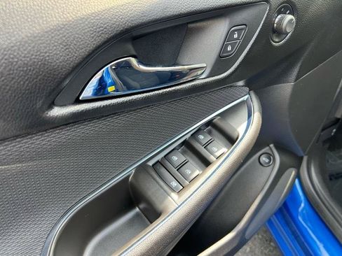 Used 2018 Chevrolet Cruze LT w/ Convenience Package FWD image 28