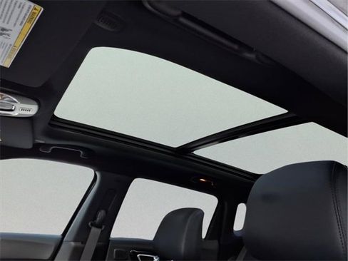 Certified 2023 Jeep Compass High Altitude image 13