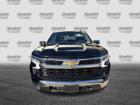 Used 2025 Chevrolet Silverado 1500 LT image 3