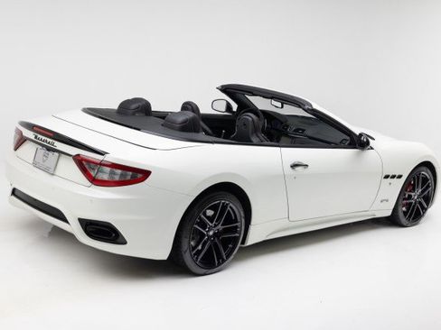 Used 2019 Maserati GranTurismo Sport image 3
