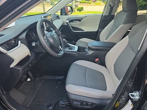 Certified 2025 Toyota RAV4 XLE w/ Convenience Package AWD/4WD image 10