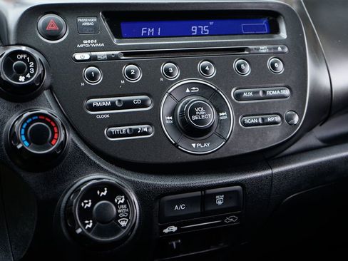 Used 2013 Honda Fit Sport image 27