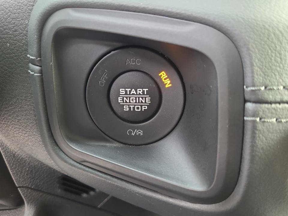 Used 2026 Jeep Gladiator Mojave AWD/4WD image 23