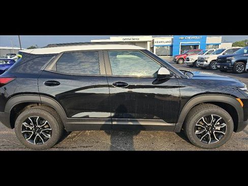 New 2025 Chevrolet TrailBlazer ACTIV w/ Convenience Package image 2