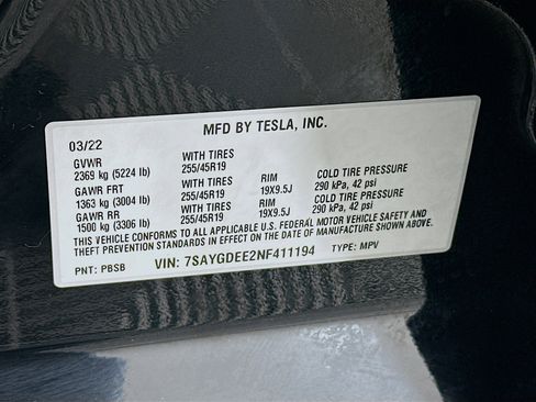 Used 2022 Tesla Model Y Long Range image 12