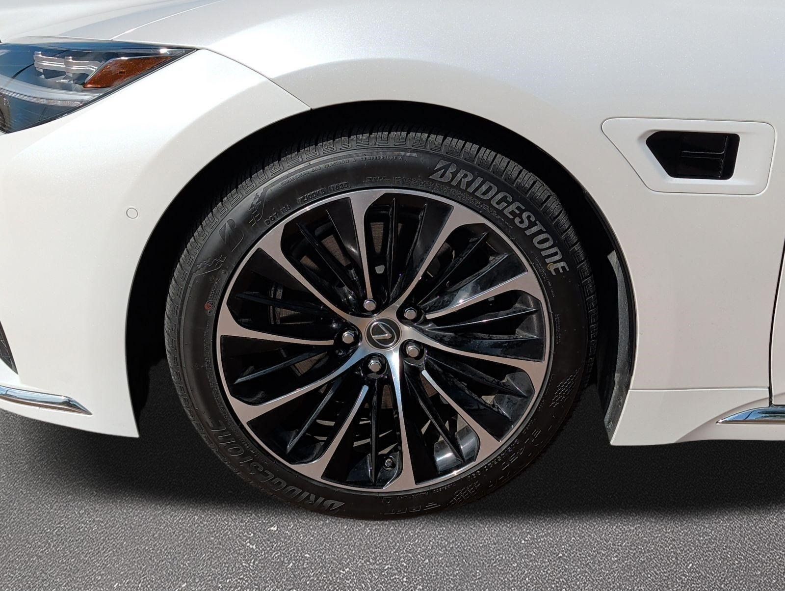Certified 2022 Lexus LS 500h AWD w/ Luxury Package image 7