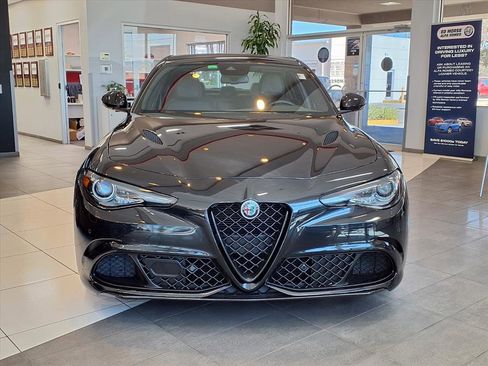 Used 2023 Alfa Romeo Giulia Quadrifoglio w/ Active Assist Plus Package image 7