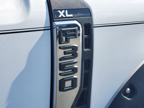 Used 2024 Ford F350 XL w/ 360-Degree Camera Package AWD/4WD image 5